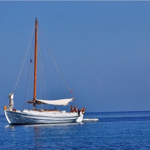 isola di LEROS LERO dodecanneso ville con piscina case sulla spiaggia di sabbia appartamenti indipendenti studio con cucina bed and breakfast traghetti veloci aliscafi collegamenti giornalieri tra isole